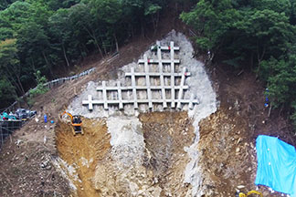 ロックボルト挿入作業完了